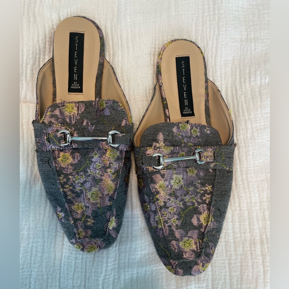 Steve Madden multicolored fabric loafer mules size 9
